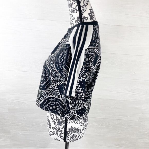 Adidas Jersey Printed Kaleidoscope Cropped Top - Picture 6 of 9